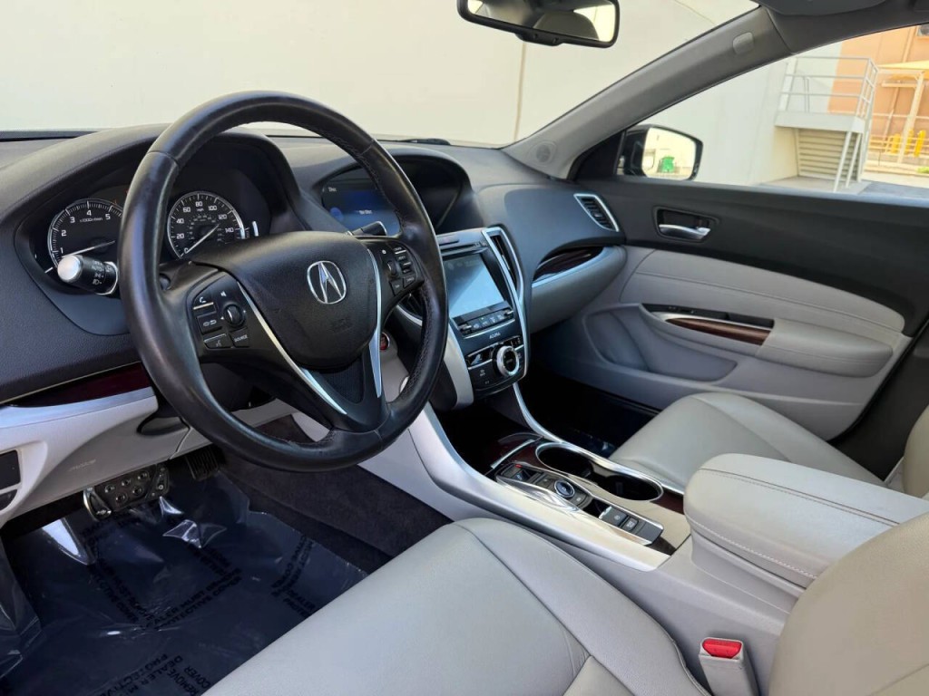 2016 Acura TL Image 9
