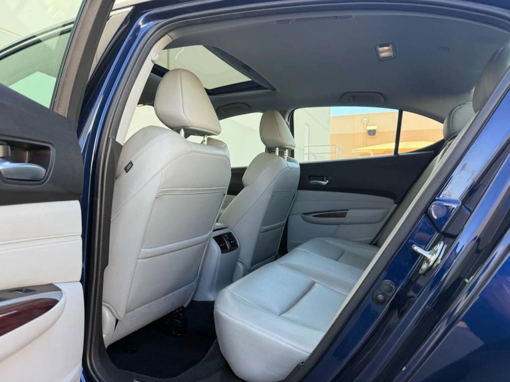 2016 Acura TL Image 12