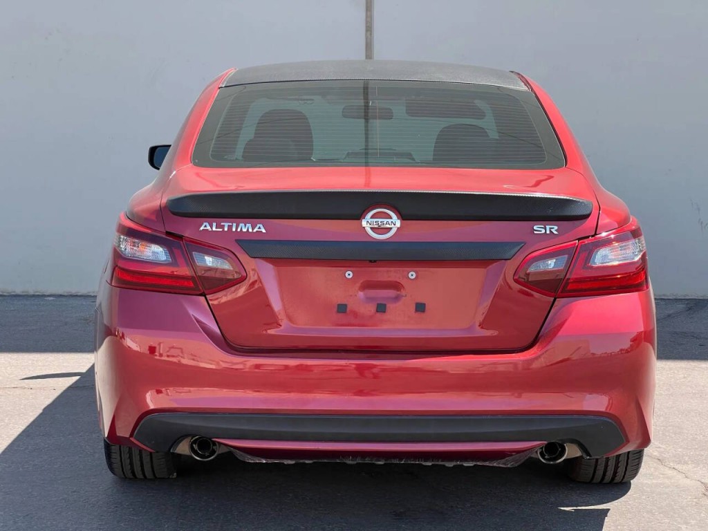 2017 Nissan Altima Image 7