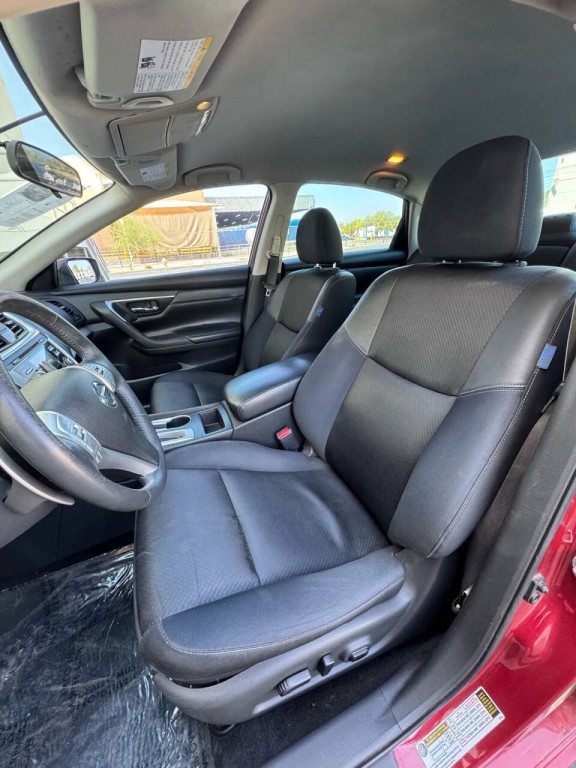 2017 Nissan Altima Image 9