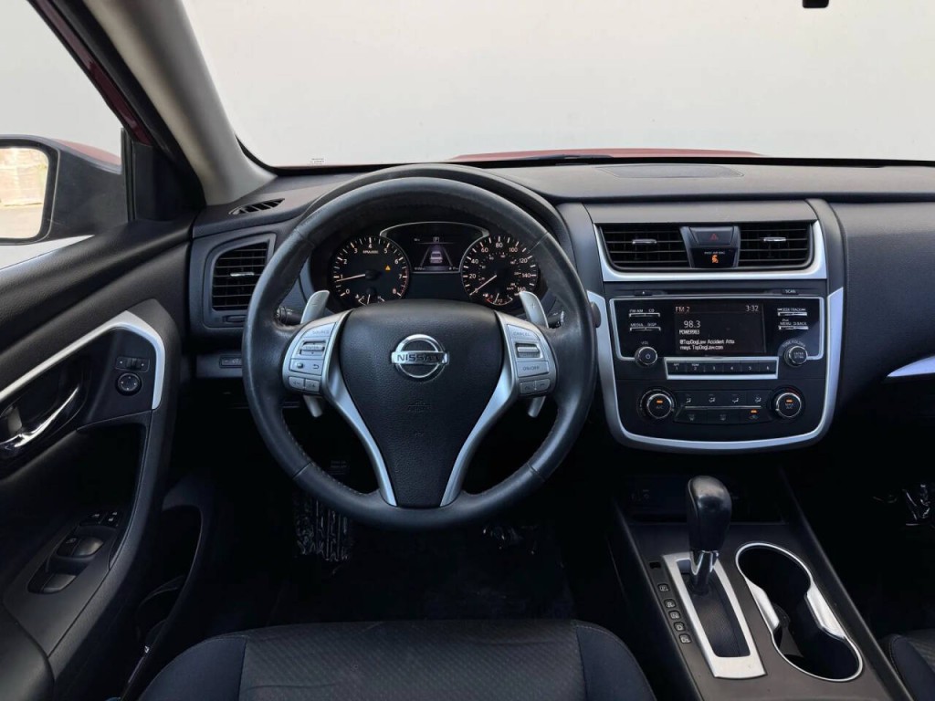 2017 Nissan Altima Image 12