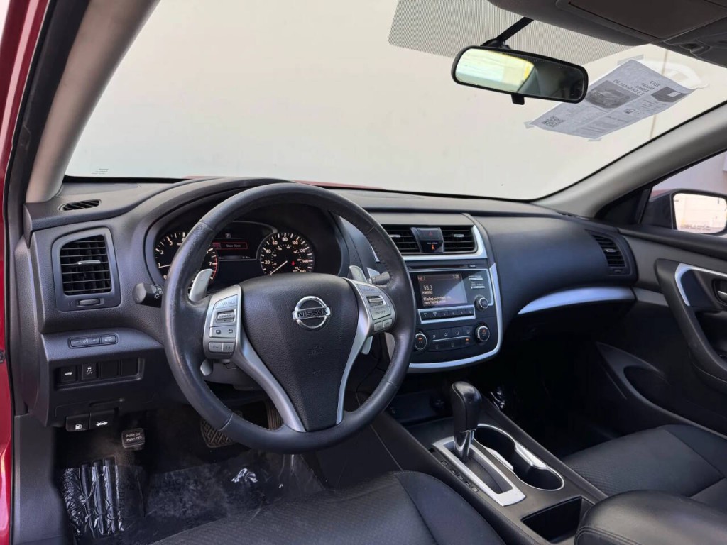 2017 Nissan Altima Image 14