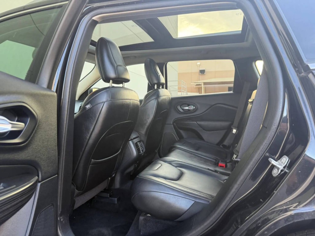 2014 Jeep Cherokee Image 14