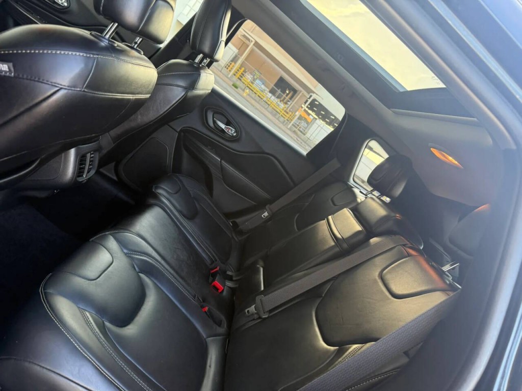 2014 Jeep Cherokee Image 15