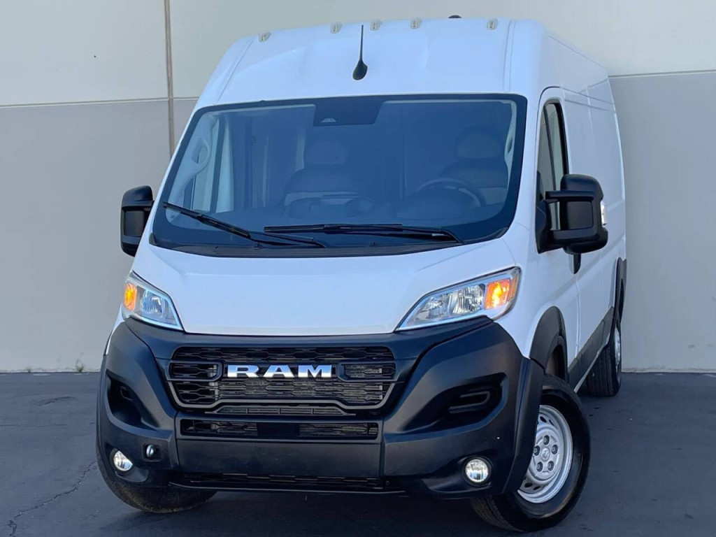 2025 RAM Promaster Image 3