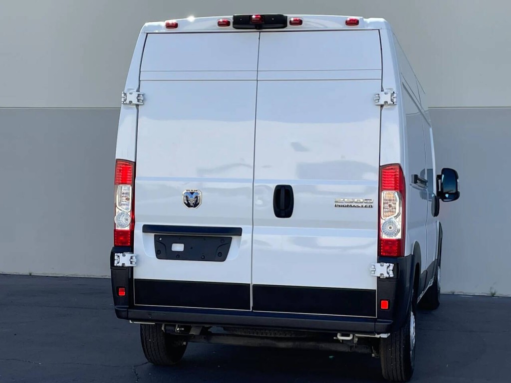 2025 RAM Promaster Image 6