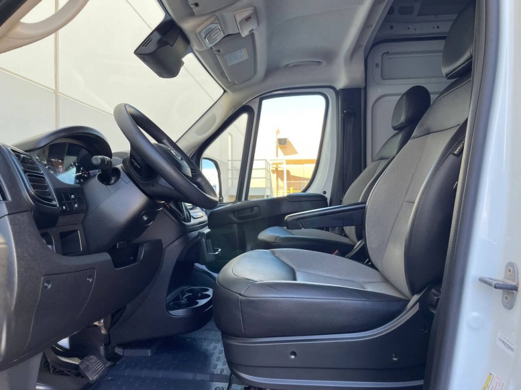 2025 RAM Promaster Image 9