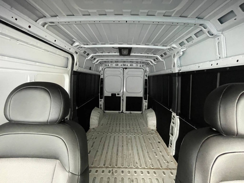 2025 RAM Promaster Image 14