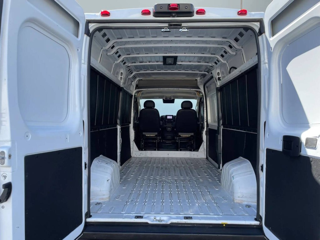 2025 RAM Promaster Image 15