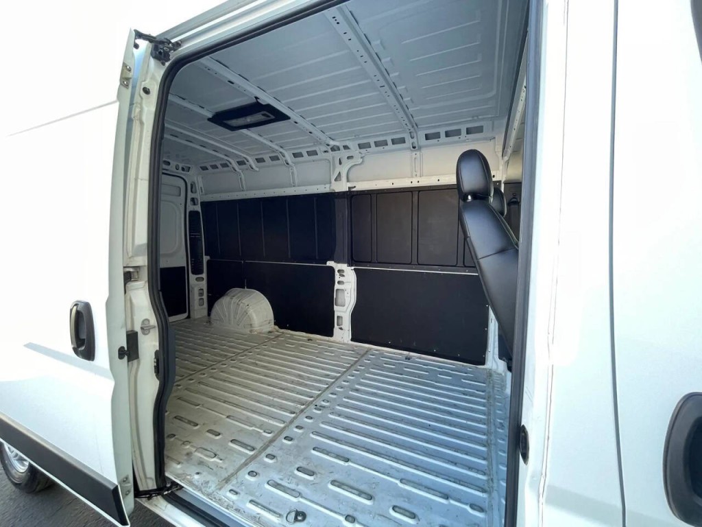 2025 RAM Promaster Image 16