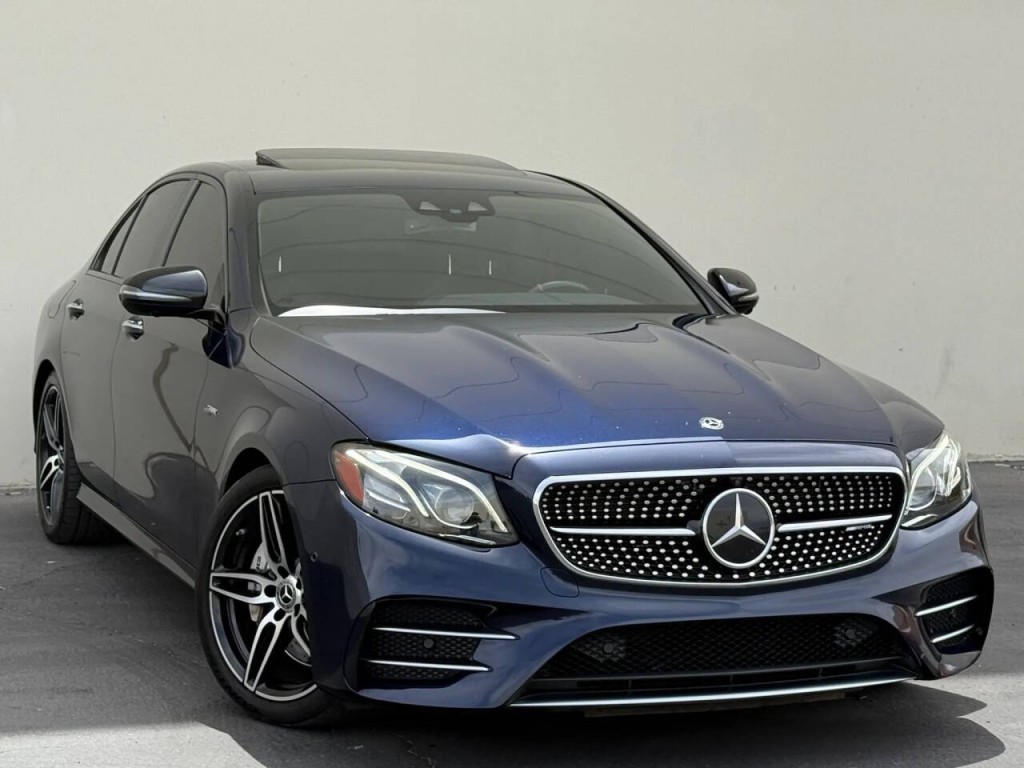 2019 Mercedes-Benz E-Class Image 1