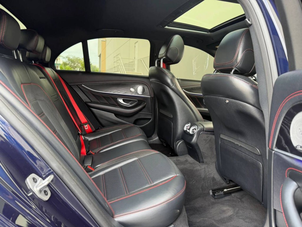 2019 Mercedes-Benz E-Class Image 16