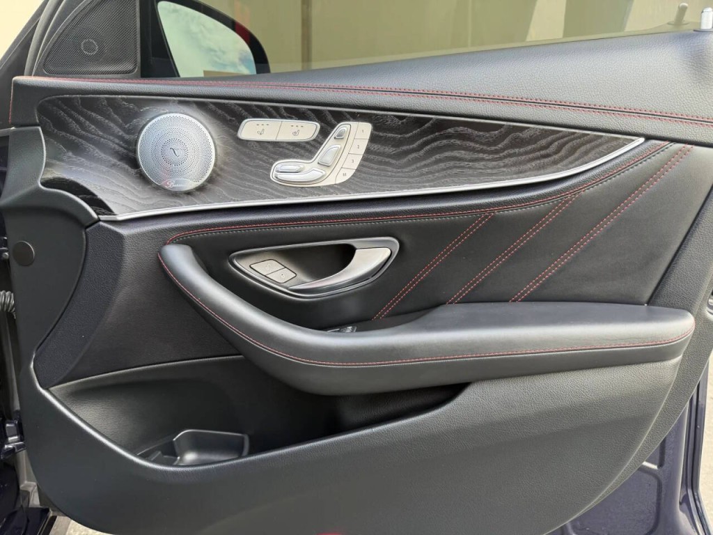 2019 Mercedes-Benz E-Class Image 21