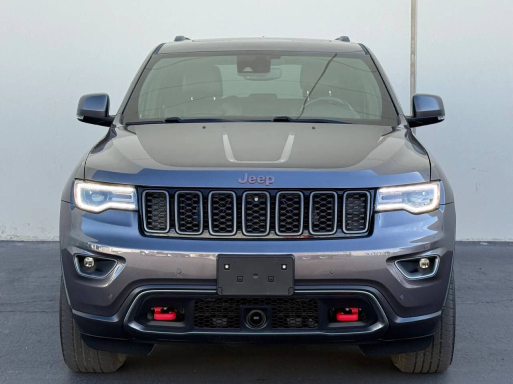2020 Jeep Grand Cherokee Image 2