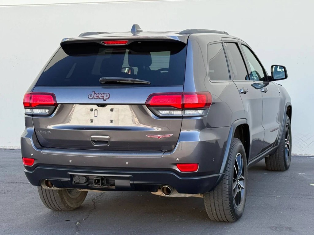 2020 Jeep Grand Cherokee Image 8