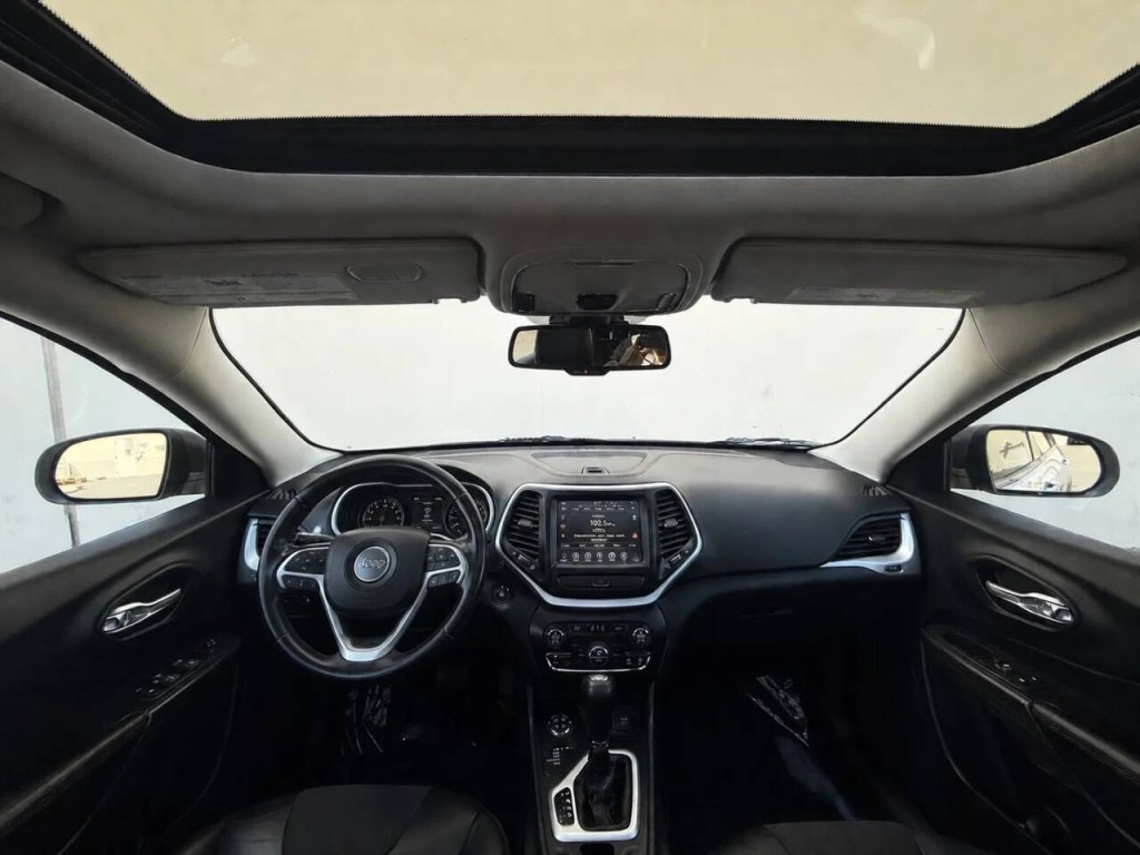 2015 Jeep Cherokee Image 14