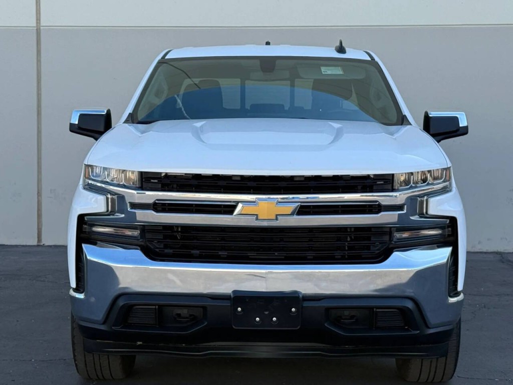2020 Chevrolet Silverado 1500 Image 2
