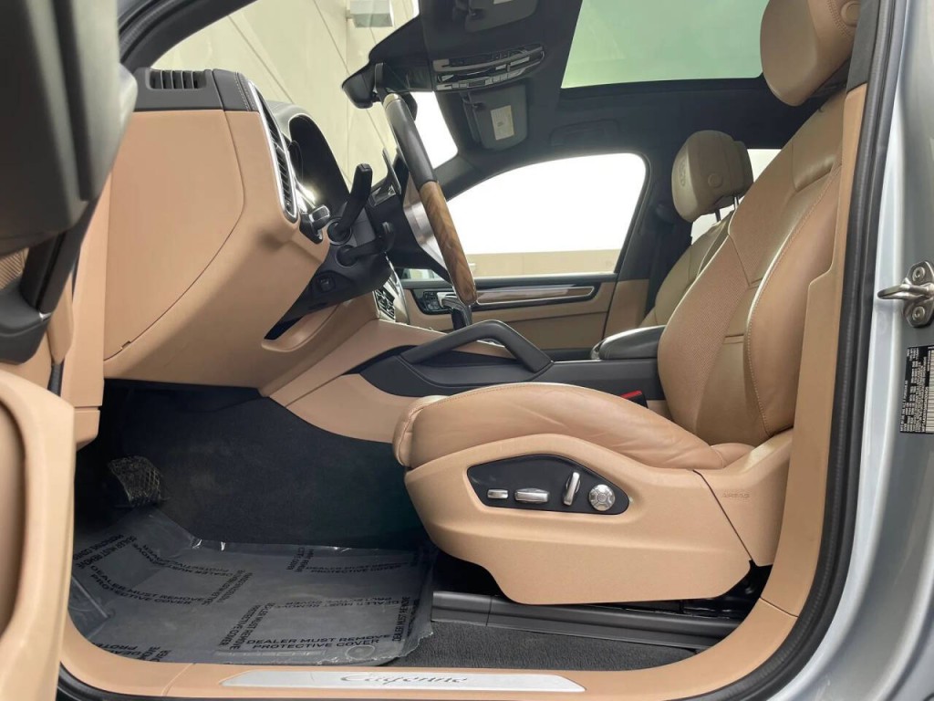 2021 Porsche Cayenne Image 9
