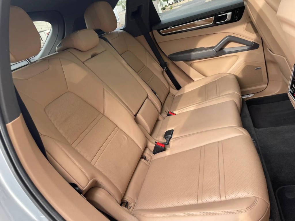 2021 Porsche Cayenne Image 17