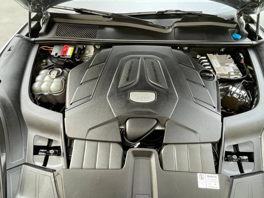 2021 Porsche Cayenne Image 22