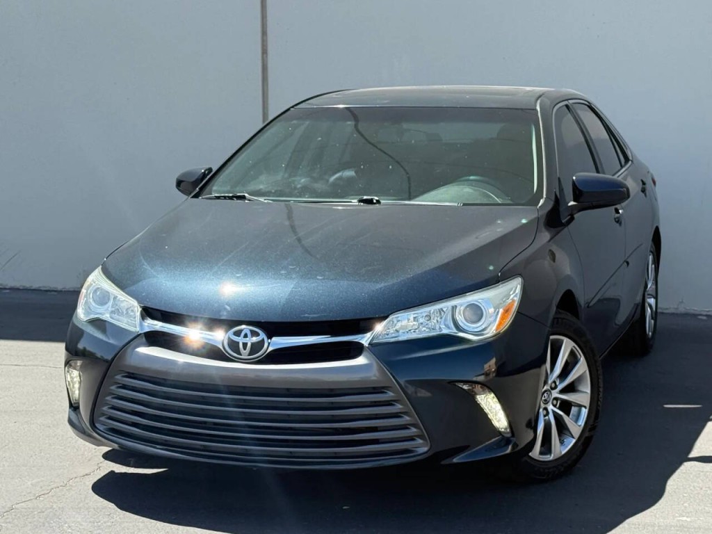 2015 Toyota Camry Image 3