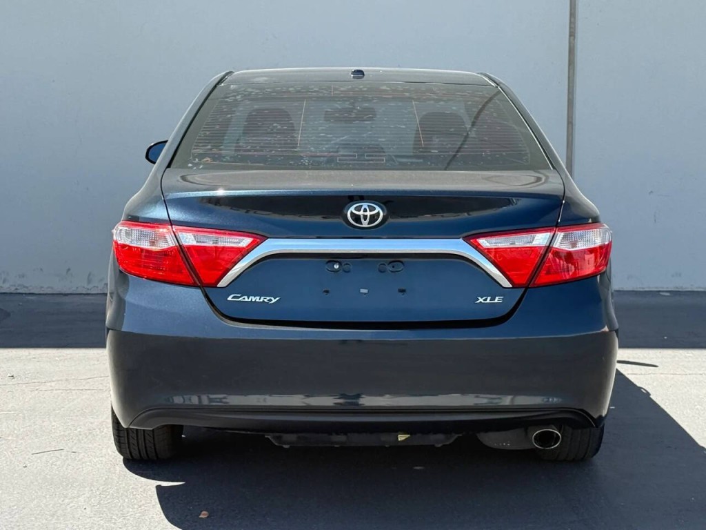 2015 Toyota Camry Image 7