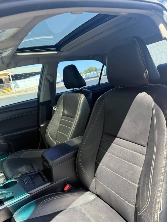 2015 Toyota Camry Image 10