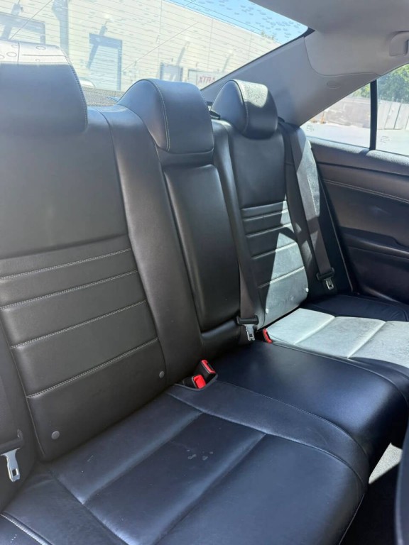 2015 Toyota Camry Image 17