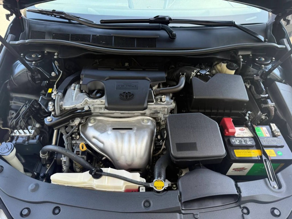 2015 Toyota Camry Image 22