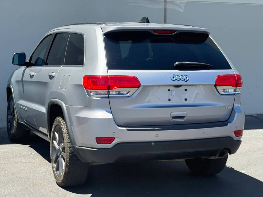 2017 Jeep Grand Cherokee Image 6