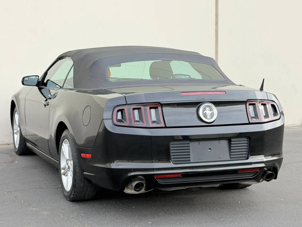 2014 Ford Mustang Image 11
