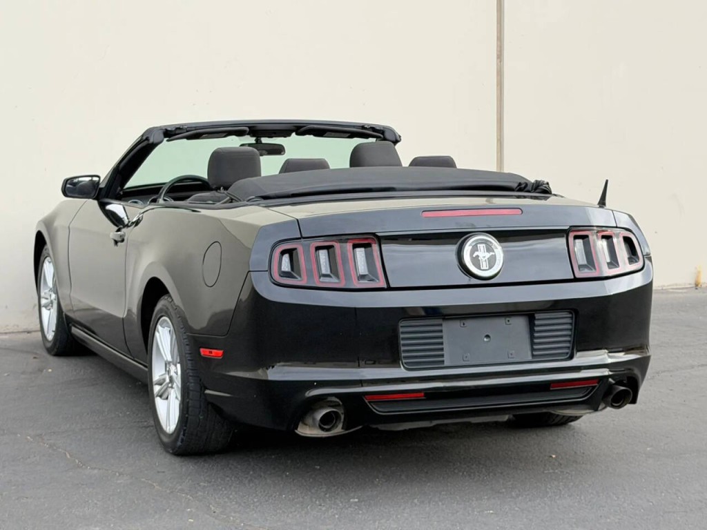 2014 Ford Mustang Image 12