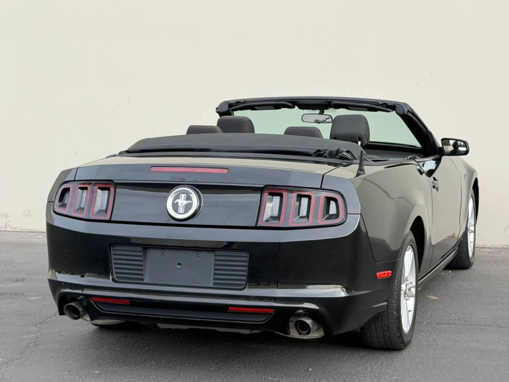 2014 Ford Mustang Image 16