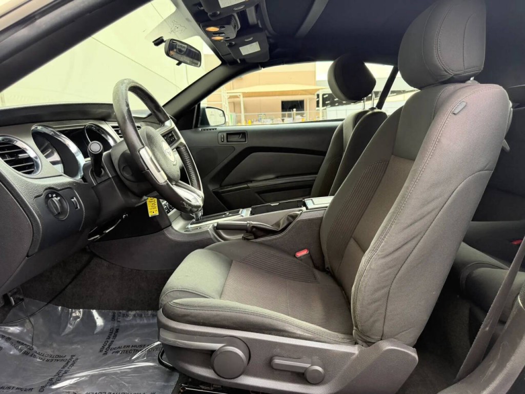 2014 Ford Mustang Image 17