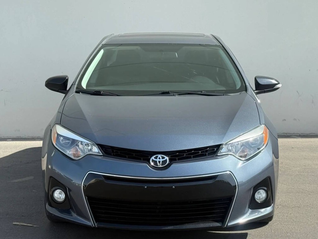 2016 Toyota Corolla Image 2