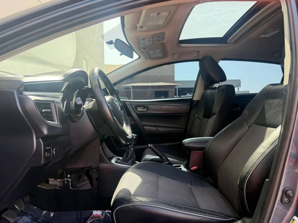 2016 Toyota Corolla Image 9