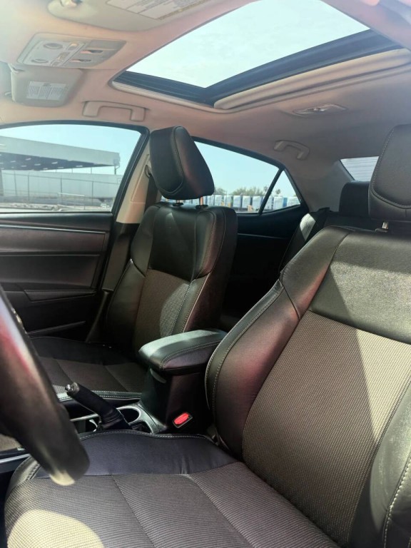 2016 Toyota Corolla Image 10