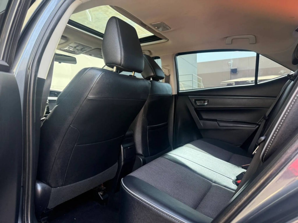 2016 Toyota Corolla Image 14