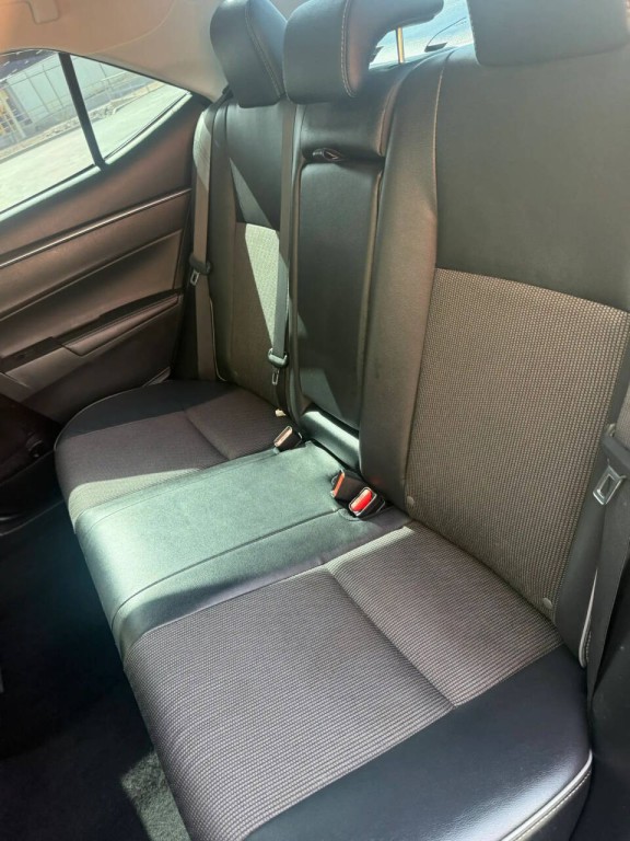 2016 Toyota Corolla Image 15