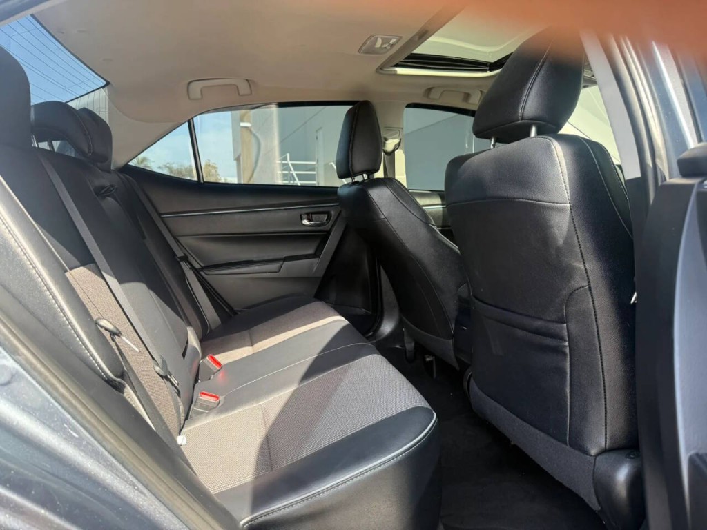 2016 Toyota Corolla Image 16
