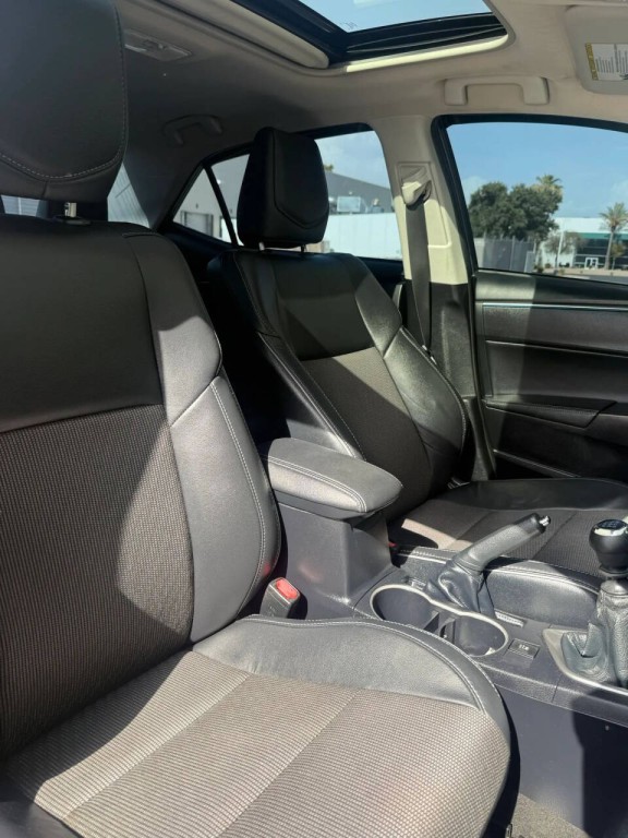2016 Toyota Corolla Image 20