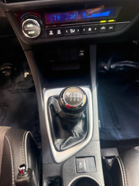 2016 Toyota Corolla Image 22
