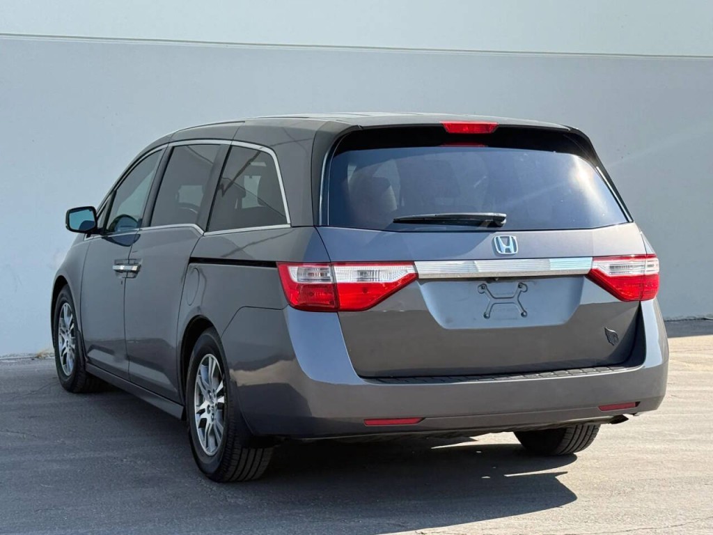 2013 Honda Odyssey Image 6