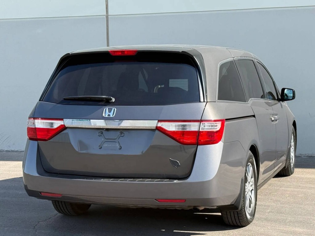 2013 Honda Odyssey Image 8