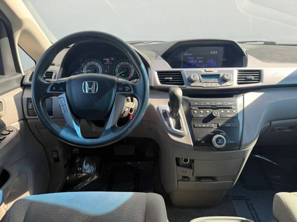 2013 Honda Odyssey Image 12