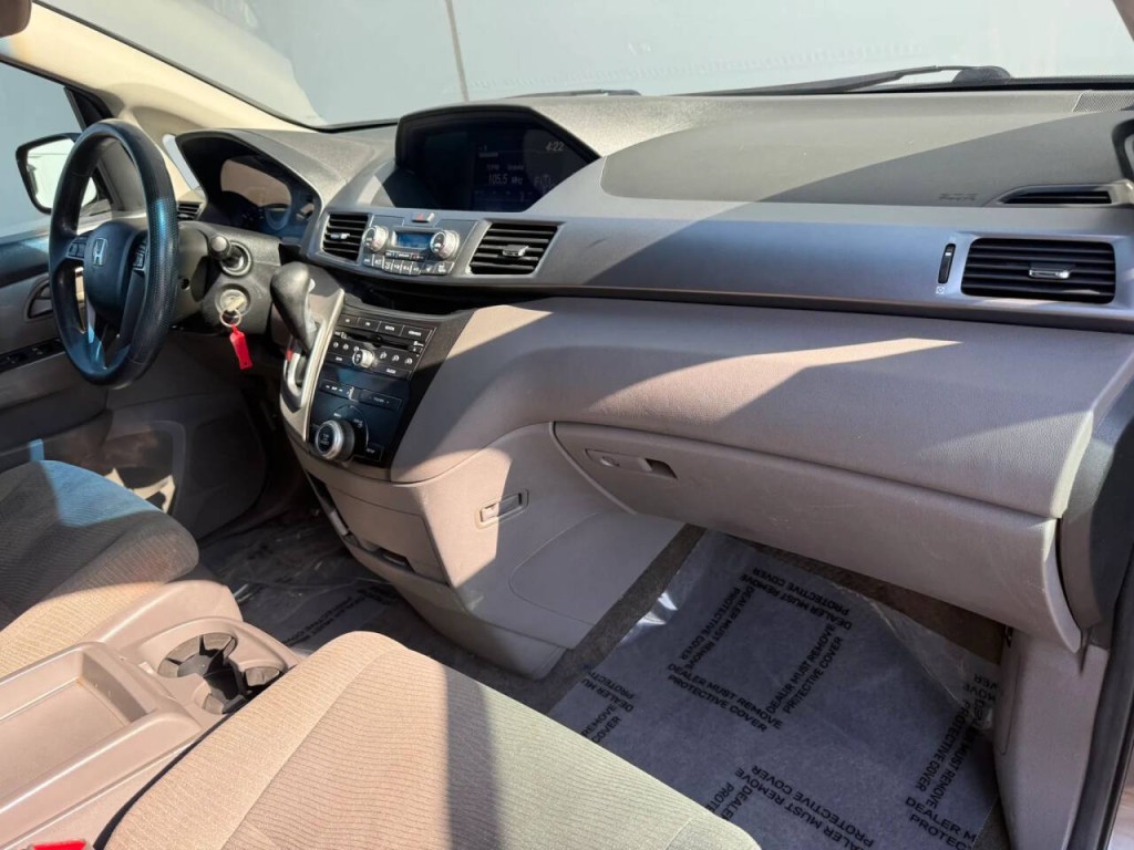 2013 Honda Odyssey Image 18