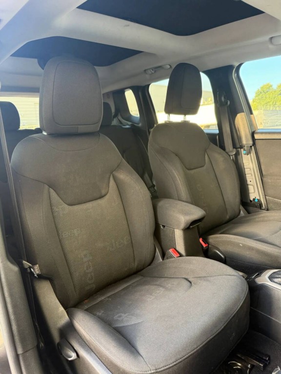 2016 Jeep Renegade Image 19