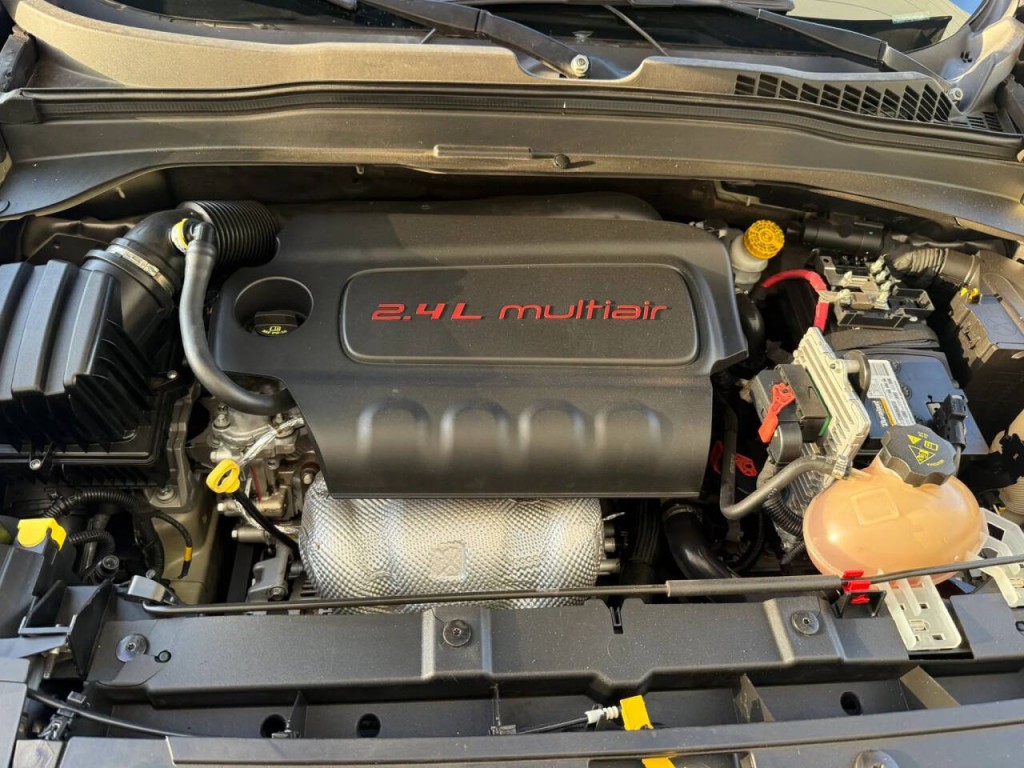 2016 Jeep Renegade Image 21