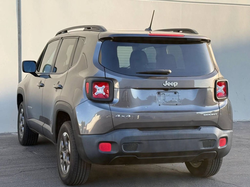 2016 Jeep Renegade Image 6