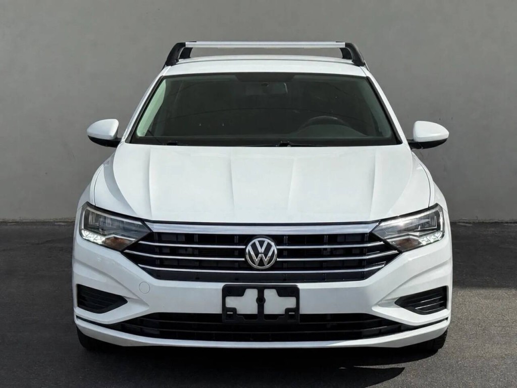 2019 Volkswagen Jetta Image 2